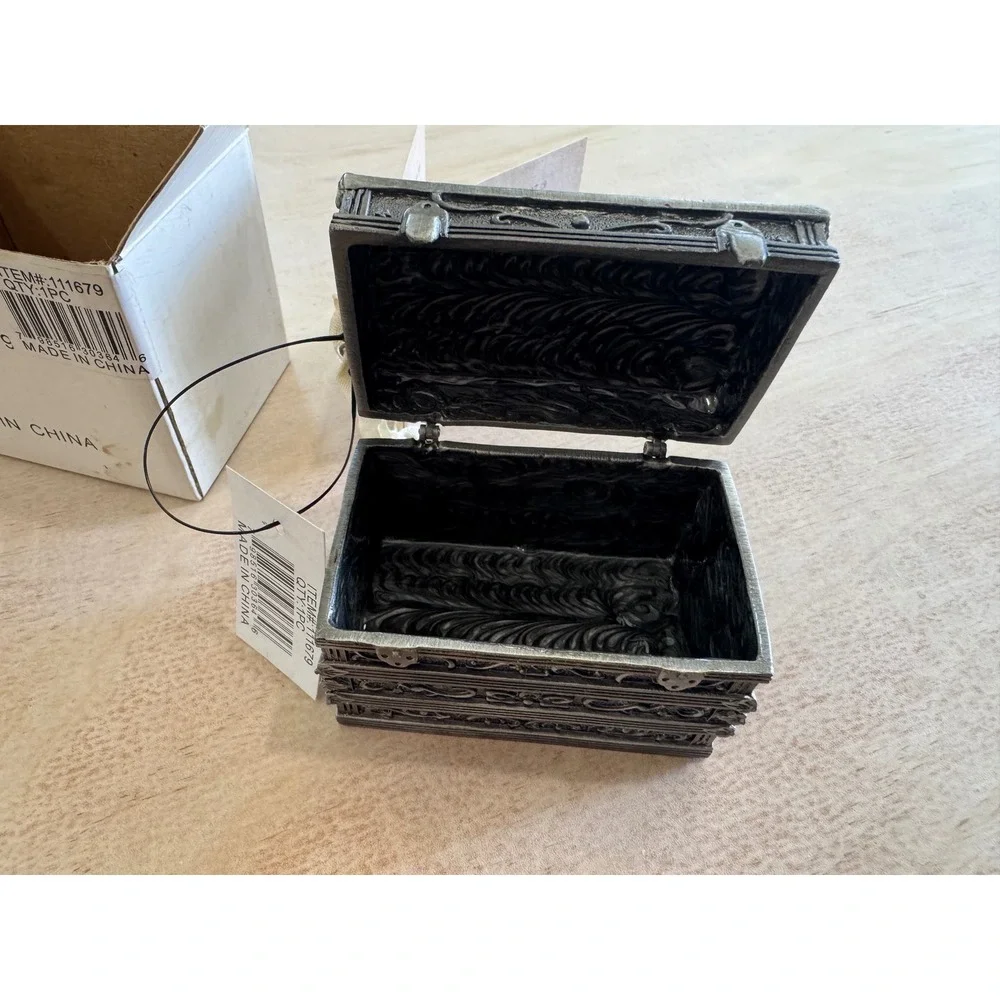 THT Designs Babys First Keepsake‎ Chest Silver Ornate Tooth and Hair Box